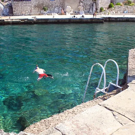 게스트하우스 Double Lucica 990a