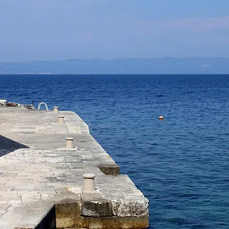 Double Lucica 990a 게스트하우스 Lastovo